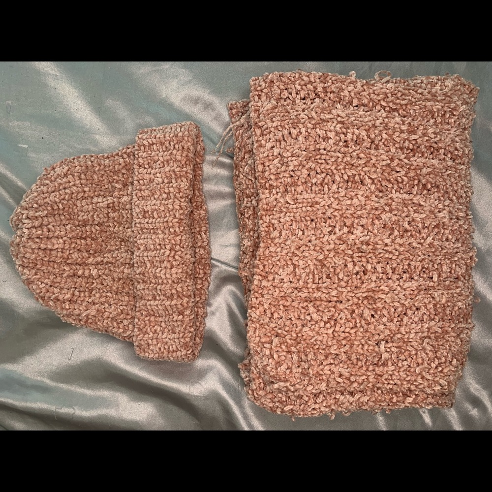 Pink Plush/Suede Hat and Scarf Set